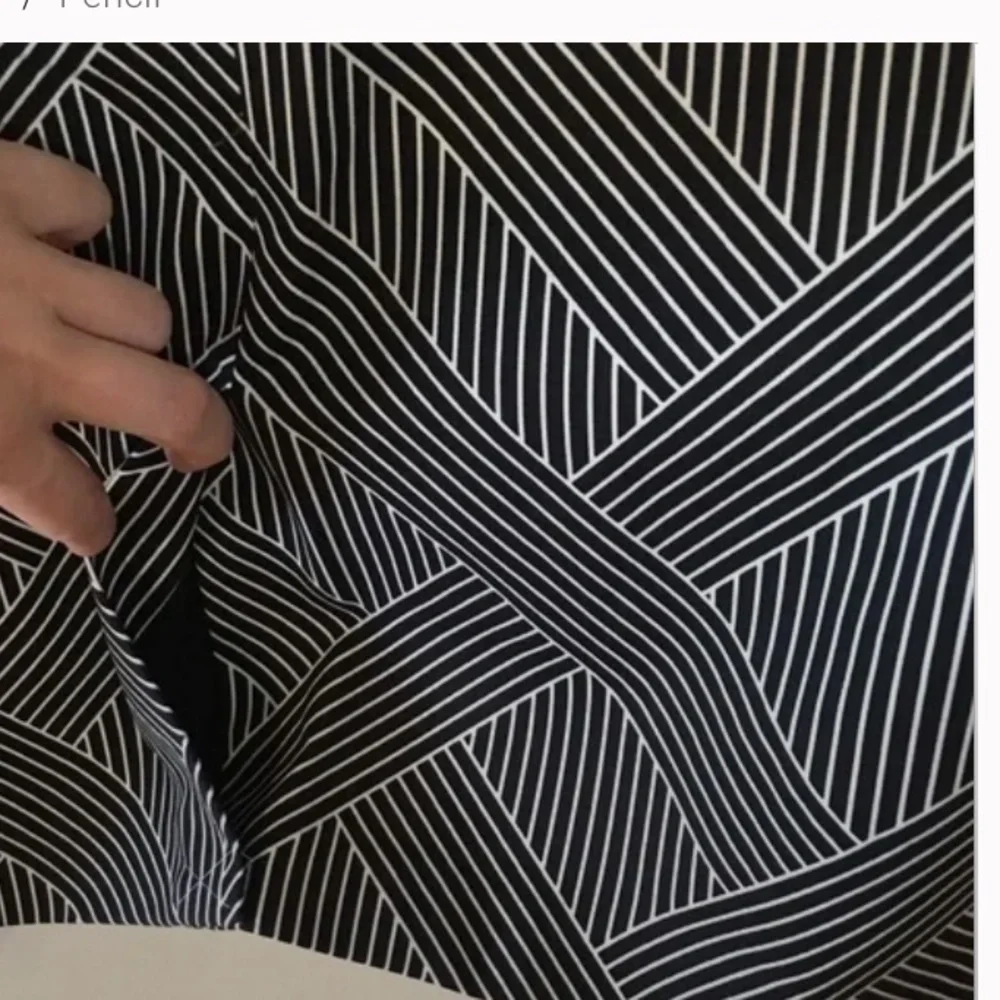 ❤️❤️ Ann Taylor Black white geometric midi skirt Ann Taylor ❤️❤️beautiful